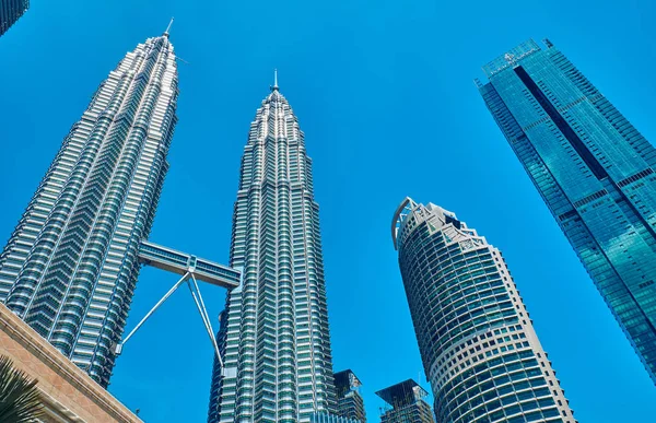 Petronas towers в Куала-Лумпурі, Малайзія — стокове фото