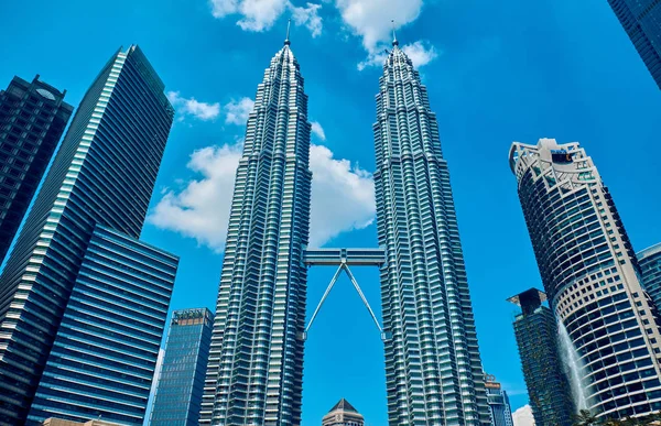 Petronas towers в Куала-Лумпурі, Малайзія — стокове фото