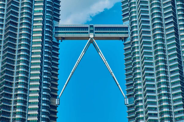 As Torres Petronas em Kuala Lumpur, Malásia — Fotografia de Stock