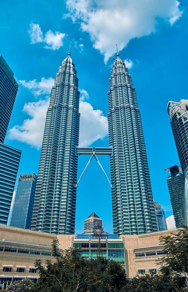 Petronas towers в Куала-Лумпурі, Малайзія — стокове фото
