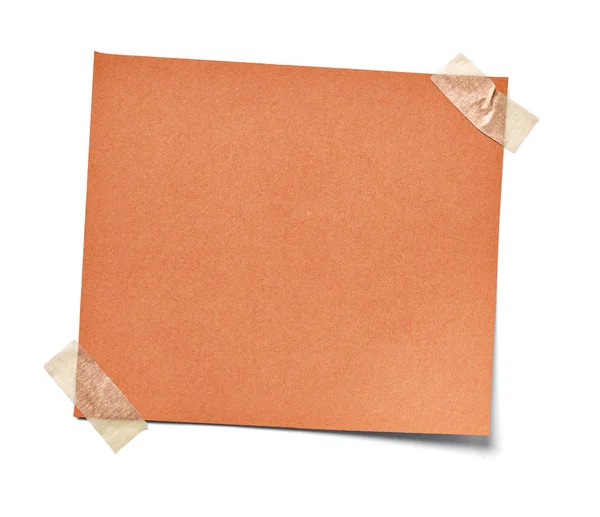 Beyaz arkaplan üzerine bir not kağıdını kapat