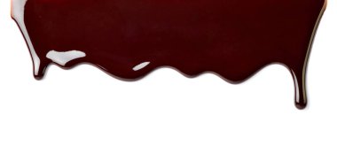 çikolata şurubu beyaz arka plan üzerinde sızıntı yakın çekim