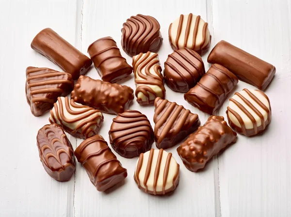 Primo Piano Cioccolato Pralina Sfondo Legno — Foto Stock