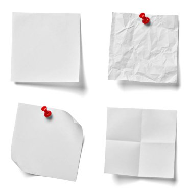 beyaz zemin üzerine kırmızı bir iğneye çeşitli not kağıdına topluluğu. her biri ayrı ayrı vurulur