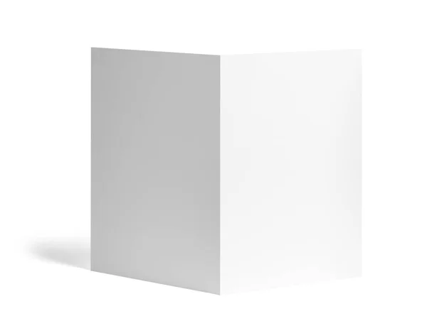 Primer Plano Folleto Plegado Blanco Papel Blanco Sobre Fondo Blanco —  Fotos de Stock