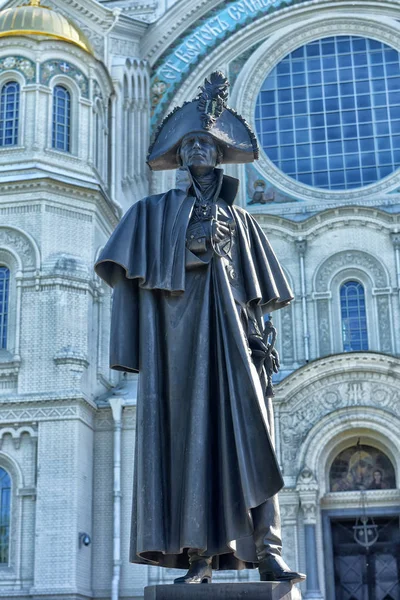 Kronstadt Rússia 2018 Monumento Santo Justo Almirante Fedor Ushakov Perto — Fotografia de Stock