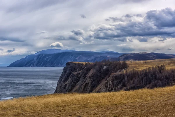 Olkhon Island Begin Mei Rotsen Ijs Van Het Baikalmeer — Stockfoto