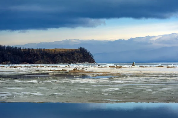 Baikalsee Mai Eisdrift Insel Olchon Und Die Bewegung Des Weißen — Stockfoto