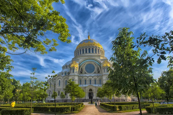 San Petersburgo Kronstadt 2018 Catedral Naval Iglesia Iglesia Plaza Verano —  Fotos de Stock