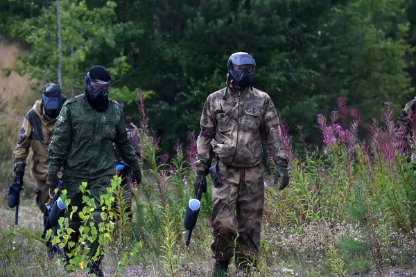 Petersburg Russia 2017 Açık Hava Paintball Turnuvası Yazın Sonunda Kamuflajlı — Stok fotoğraf