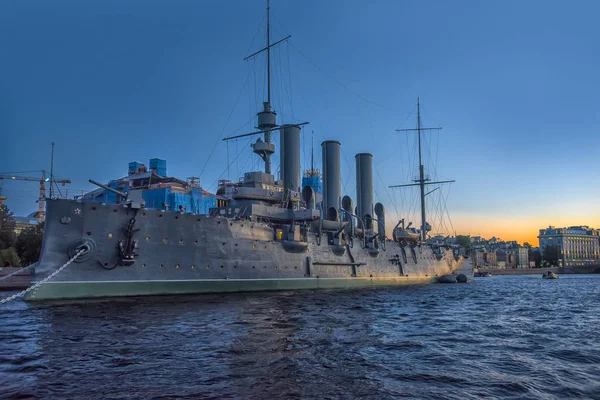 Крейсер Аврора Санкт Петербурге Белыми Ночами — стоковое фото