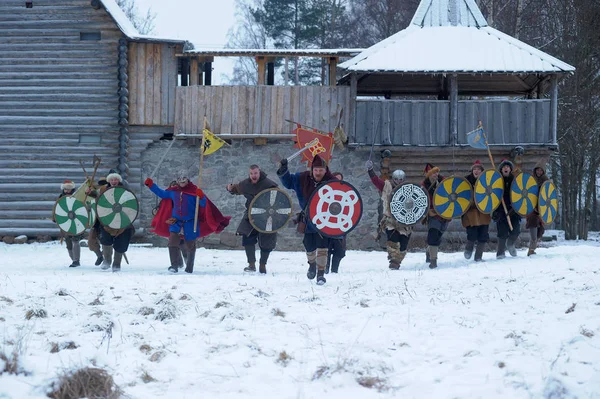 Россия Санкт Петербург 2014 Фестиваль Является Исторической Реконструкцией Эпохи Викингов — стоковое фото