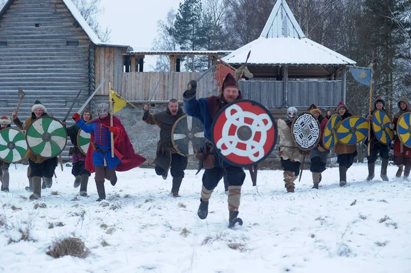 Россия Санкт Петербург 2014 Фестиваль Является Исторической Реконструкцией Эпохи Викингов — стоковое фото