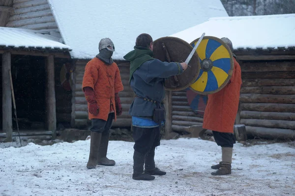 러시아 상트페테르부르크입니다 2014 축제는 겨울에는 바이킹 시대의 역사적 재구성 바이킹 — 스톡 사진