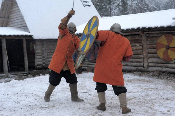 Rusia San Petersburgo 2014 Festival Una Reconstrucción Histórica Era Vikinga —  Fotos de Stock