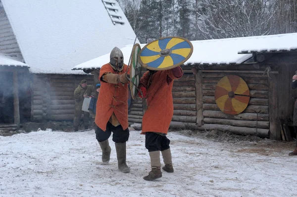 Rusia San Petersburgo 2014 Festival Una Reconstrucción Histórica Era Vikinga —  Fotos de Stock