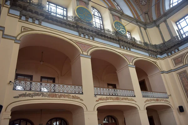 Istanbul Turkey 2018 Mesquita Dolmabahce Fica Istambul Turquia Foi Encomendado — Fotografia de Stock