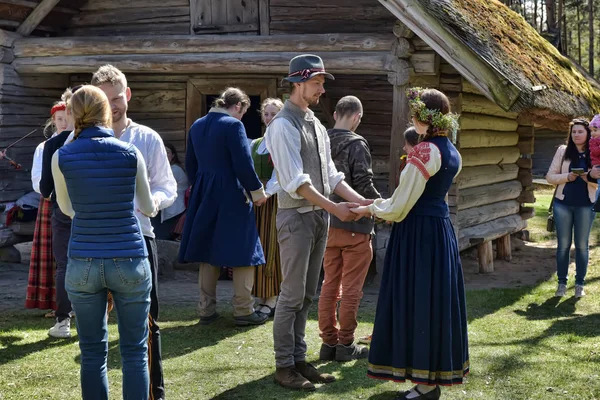 Letland Riga 2016 Letse Cultuur Traditie Midsummer Letland Volksdans Groep — Stockfoto