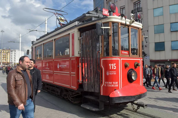 Turkey Istanbul 2018 Red Retro Tram Istiklal — Stock Photo, Image