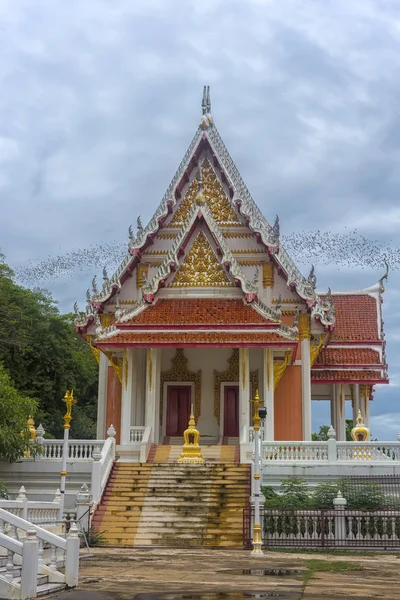 Ratchaburi Thailand 2018 Wat Khao Chong Pran Templet För Människor — Stockfoto