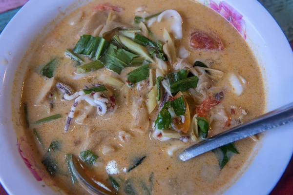 Tom Yam Çorba Karides Ile Tayland Mutfağı — Stok fotoğraf