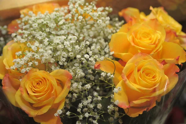 Bouquet Yellow Roses White Flowers — Stock Photo, Image