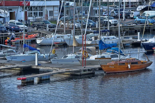 Estónia Tallinn 2014 Pier Com Iates Perto Golfo Finlândia — Fotografia de Stock