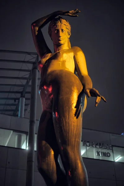 Tallinn Estland 2014 Statue Einer Nackten Frau Mit Der Hand — Stockfoto