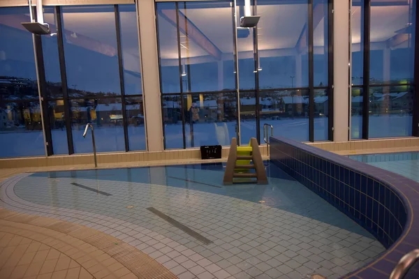 Suecia Kirkenes 2017 Piscina Con Piscina Para Personas Con Discapacidad — Foto de Stock