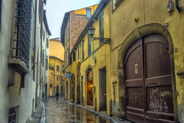 Italia Florencia 2018 Estrecha Calle Florencia Bajo Lluvia —  Fotos de Stock