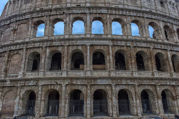 Италия Рим 2018 Руины Колизея Туристов — стоковое фото