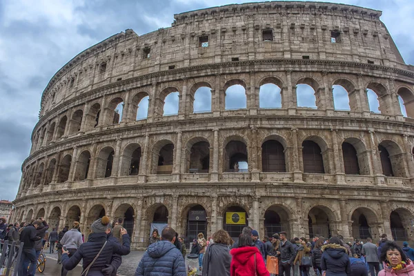 Italien Rom 2018 Ruinerna Colosseum Och Turister — Stockfoto