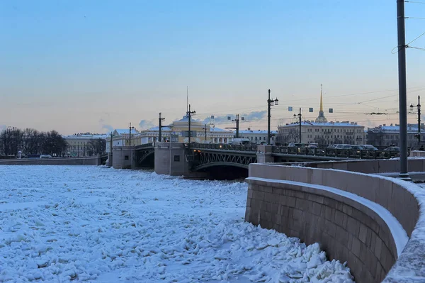 Russie Saint Pétersbourg 2014 Pont Palais Glace Sur Neva Hiver — Photo