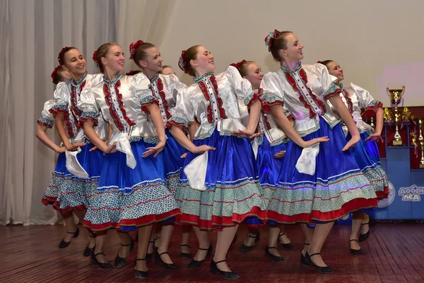 Ρωσία Pskov Ρωσία 2017 Συμμετέχοντες Του Συγκρότημα Λαϊκών Χορών Στη — Φωτογραφία Αρχείου