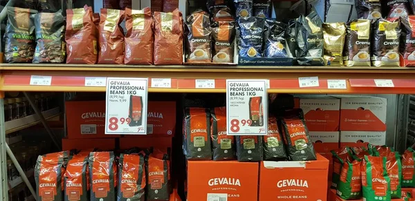Finland Lappeenranta 2018 Packages Coffee Shelves Supermarket — стоковое фото