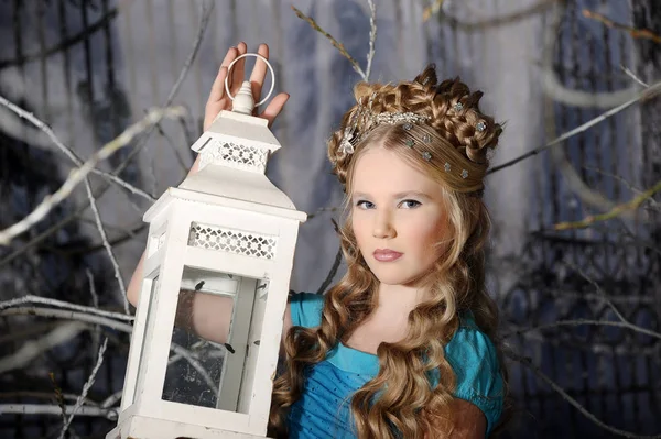 Fée Portrait Hiver Jeune Fille Avec Lampe Poche Blanche — Photo