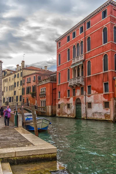 Италия Венеция 0301 2018 Красочные Дома Вдоль Канала — стоковое фото