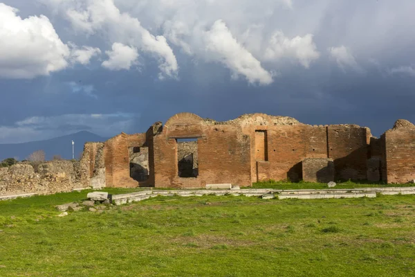 Włochy Pompeje 2018 Widok Rzymskich Ruin Zniszczone Przez Wybuch Wezuwiusza — Zdjęcie stockowe