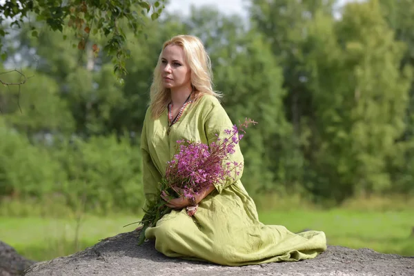 Girl Blonde Vintage Clothes Viking Sits Wild Flowers Hands — Stock Photo, Image