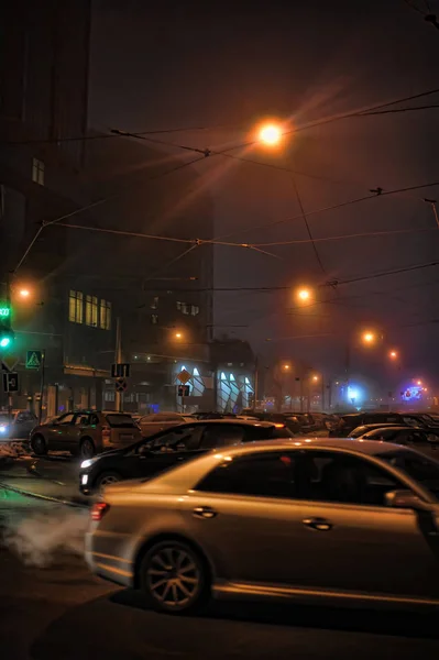 Rússia São Petersburgo 2012 Carros Estacionados Inverno Casa Uma Área — Fotografia de Stock