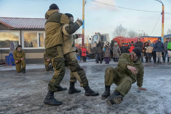 Oroszország Severodvinsk 2016 Demonstráció Kézitusa Utcán Katonai Téli Nap Jégkorong — Stock Fotó