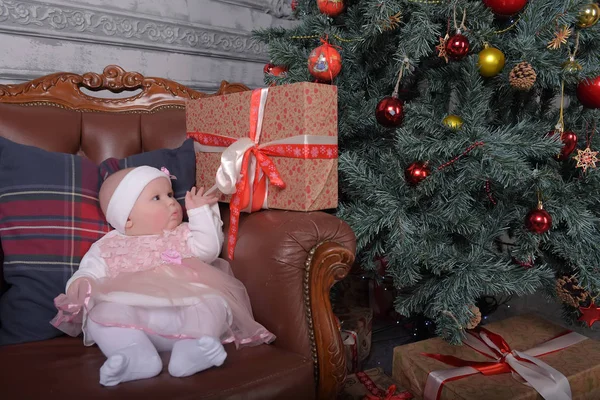 Una Bambina Neonata Cinque Mesi Natale — Foto Stock