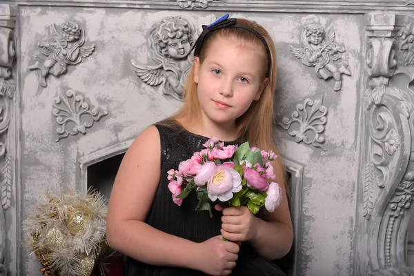Girl Blonde Child Black Dress Bouquet Hand — Stock Photo, Image