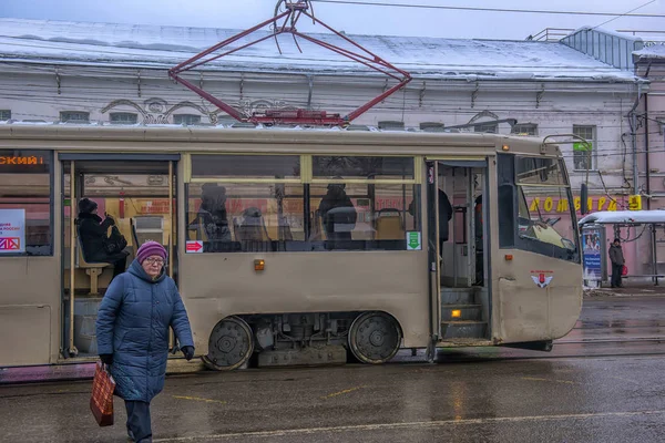 Ryssland Tula 2019 Gammal Spårvagn Stadsgata — Stockfoto