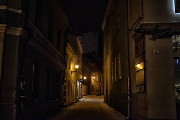 Estónia Tallinn 2014 Ruas Noturnas Cidade Velha — Fotografia de Stock