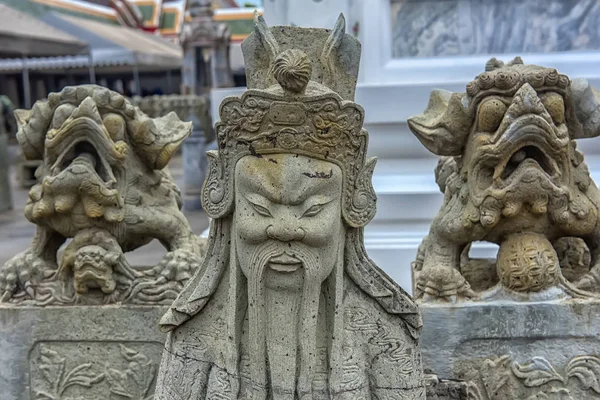 Таиланд Бангкок 2018 Закройте Древние Китайские Каменные Статуи Храме Ват — стоковое фото