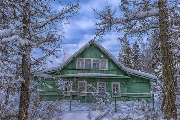 Snowy Green Wooden House Winter Russian Village — Stock Photo, Image