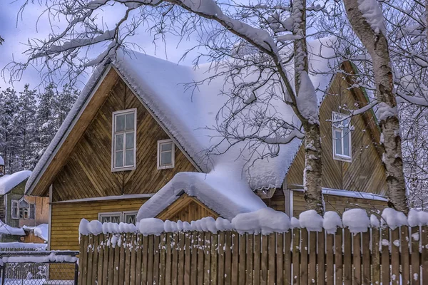 Winter Gekomen Het Dorp Alle Huizen Bomen Zijn Bekleed Met — Stockfoto