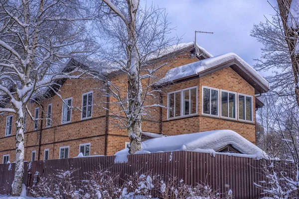 Tvåvånings Tegelhus Förorterna Vinter Ryssland — Stockfoto