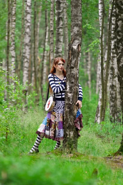 Rothaarige Zigeunerin Mit Tamburin Wald — Stockfoto